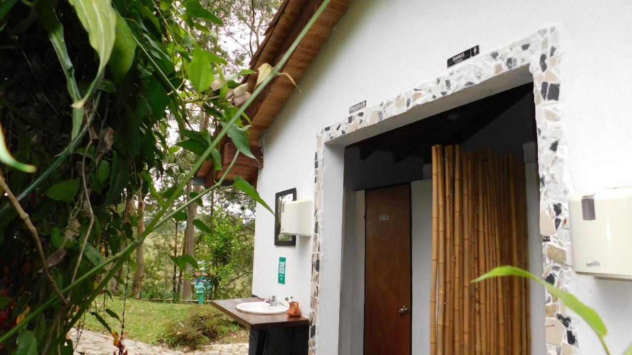 Bacoa Hostel Guatape Exterior photo