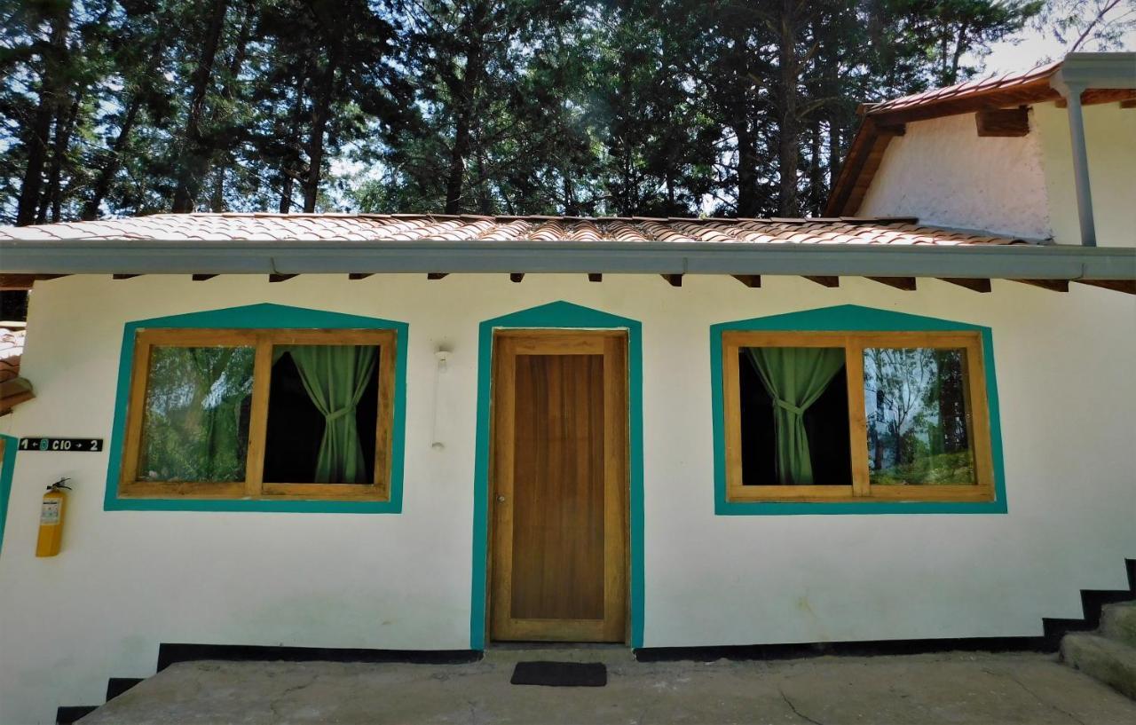 Bacoa Hostel Guatape Exterior photo