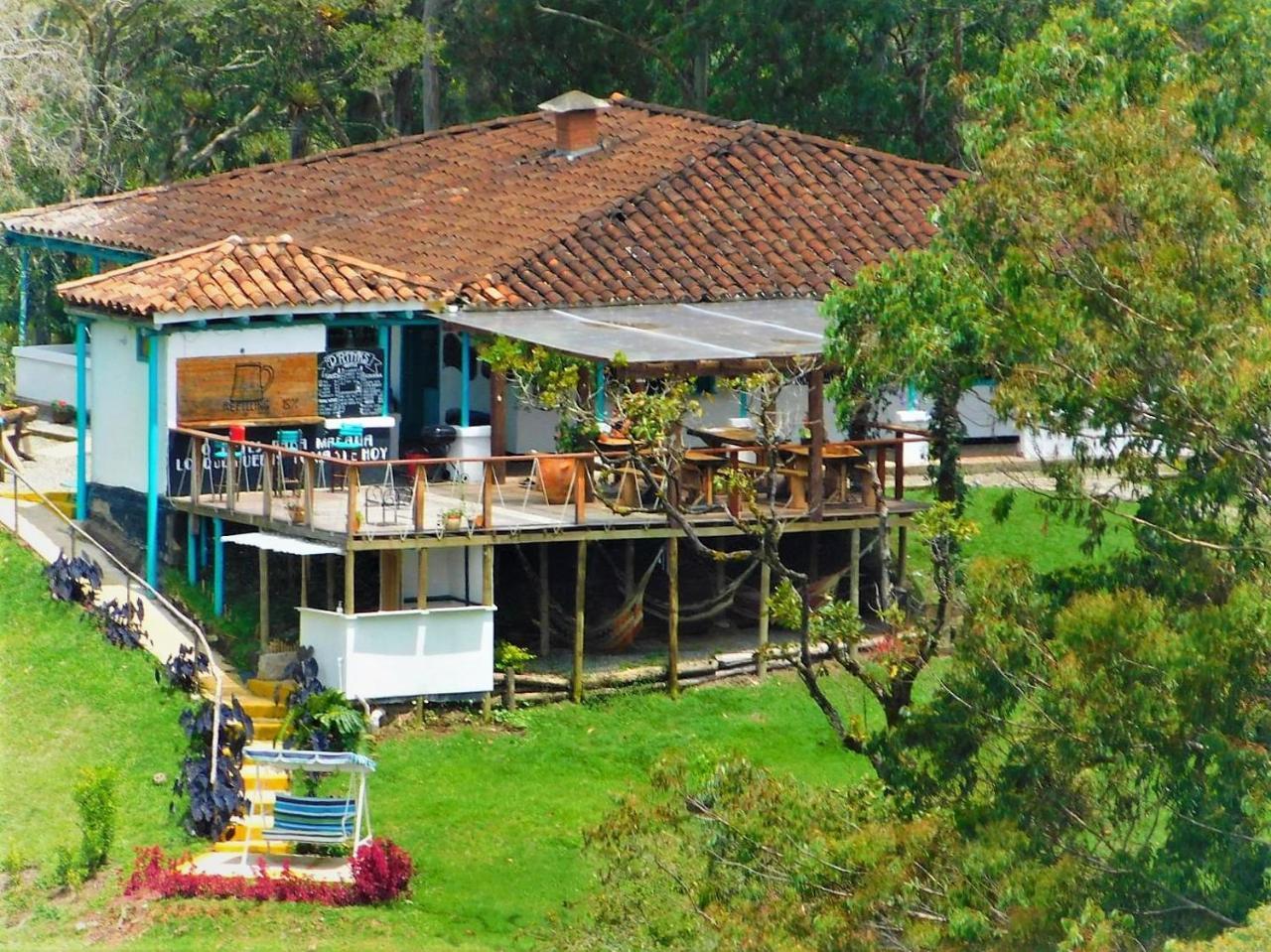 Bacoa Hostel Guatape Exterior photo